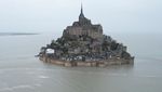 Potret Mont Saint Michel Kembali Mengapung di Tengah Lautan