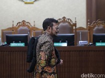 Potret SYL Jalani Sidang Eksepsi, Minta Dibebaskan dari Tahanan