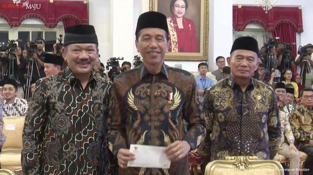 Presiden Jokowi Serahkan Zakat Melalui Baznas, Istana Negara, (13/3/2024). (Tangkapan Layar Youtube Sekretariat Presiden)