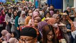 Ramai-ramai Antre Takjil di Masjid Jogokariyan