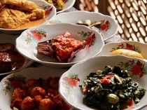 5 Rumah Makan Padang Buka 24 Jam, Cocok Untuk Makan Sahur Nikmat!