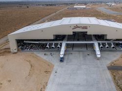 Diragukan Bisa Terbang, Pesawat Terbesar Sedunia Mengangkasa