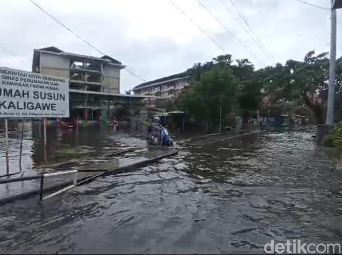 Rusunawa di Jalan Sawah Besar XII, Kelurahan Kaligawe, Kecamatan Gayamsari, Kota Semarang, kebanjiran, Rabu (13/3/2024).