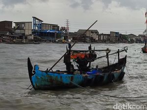 Dampak Cuaca Ekstrem, Nelayan Pesisir Semarang Tak Melaut Hampir Sepekan