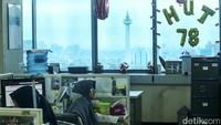 Itu artinya jam kerja ASN DKI 6,5 jam per hari selama Ramadan.  