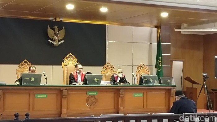 Suasana sidang pleidoi Budi Santika