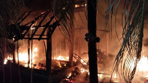 Rumah sekaligus warung kelontong  di Karangasem, Bali, hangus terbakar pada Selasa (12/3/2024) malam.