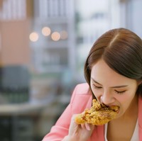 Kepribadian Orang yang Makan Cepat VS Lama, Kamu Termasuk Mana?