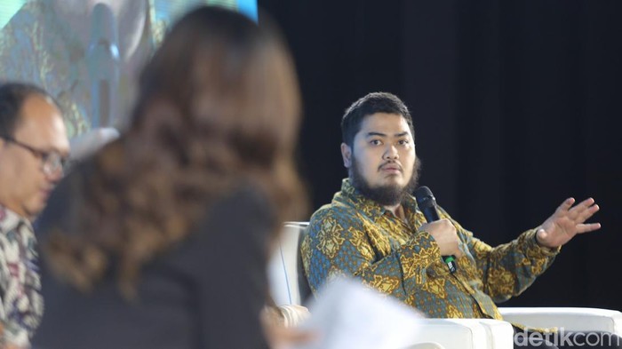 Banjaran Surya Indrastomo, Chief Economist PT Bank Syariah Indonesia Tbk dalam detikcom Leaders Forum di Samisara Grand Ballroom, Sopo Del Tower, Jakarta, Kamis (14/3/2024). detikcom Leaders Forum 2024 mengangkat tema 