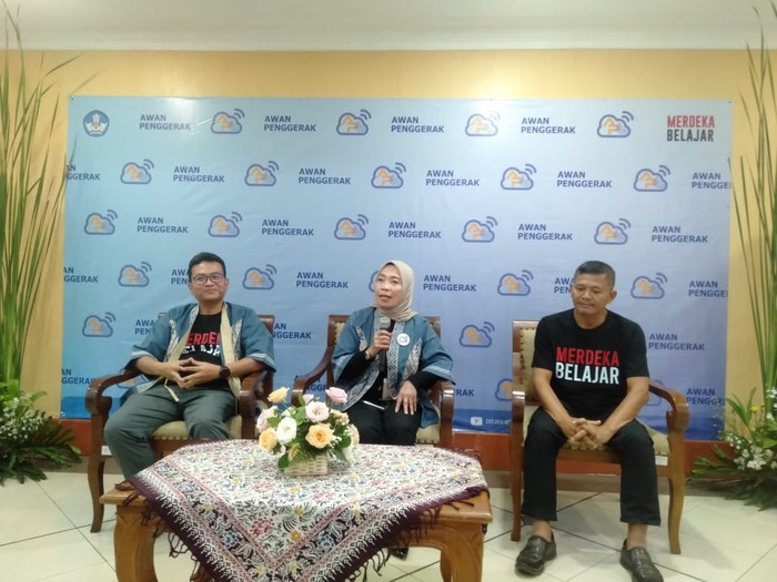 Ditjen Guru dan GTK, Nunuk Suryani dalam perilisan Awan Penggerak