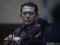Ekspresi Mantan Sekretaris MA Hasbi Hasan Dituntut 164 Bulan Penjara