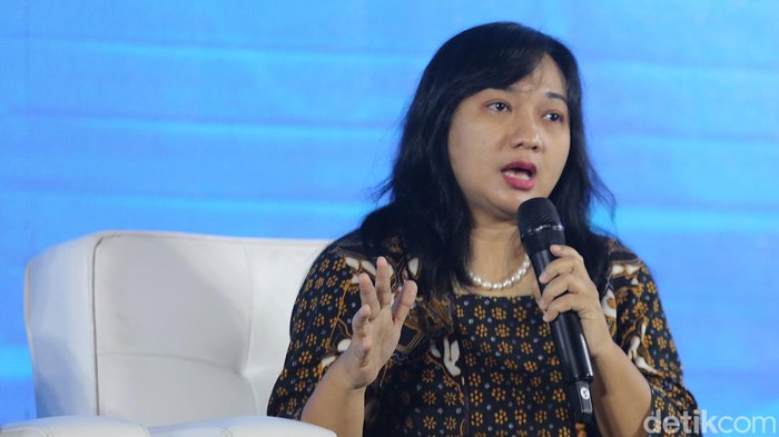 Esther Sri Astuti, Direktur Eksekutif INDEF dalam detikcom Leaders Forum di Samisara Grand Ballroom, Sopo Del Tower, Jakarta, Kamis (14/3/2024). detikcom Leaders Forum 2024 mengangkat tema Memantau Peluang di Tengah Ketidakpastian Ekonomi 2024.