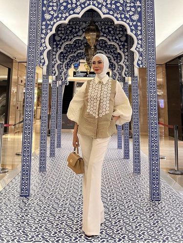 Gaya Hijab Simple ala Artis