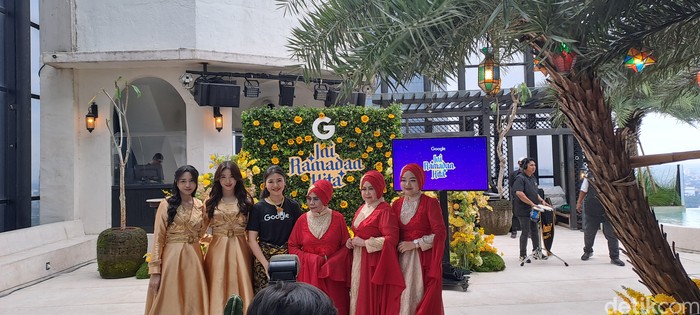 JKT 48 dan Nasida Ria