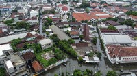 Kota Lama Semarang ini memiliki julukan ‘Little Netherland’ yang dibangun pada masa pemerintahan Kolonial Belanda pada abad ke-18.