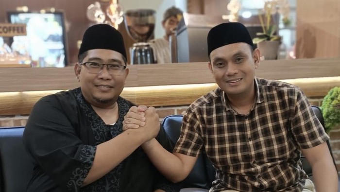 Ketua DPD Gelora Parepare Asy’ari Abdullah (kiri) dan Ketua DPC Hanura Parepare Hermanto (kanan).