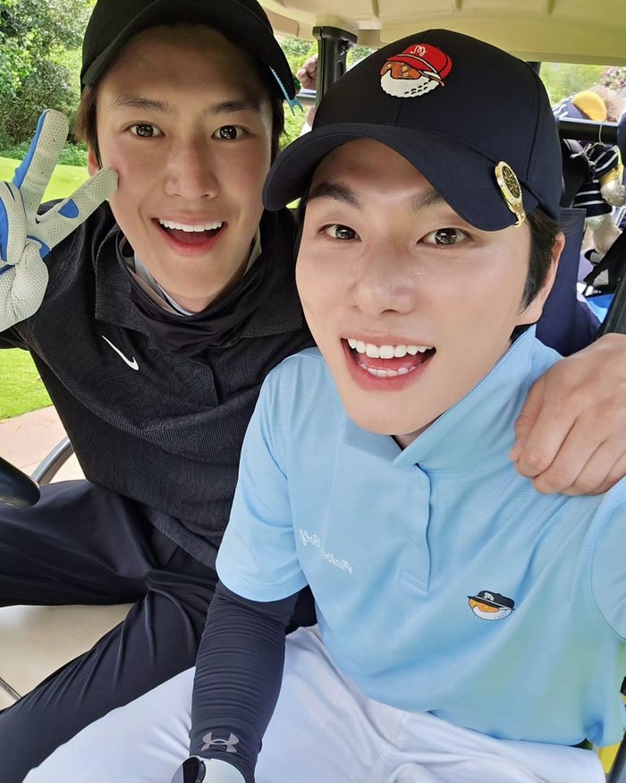 Aktor dan aktris Marry My Husband merayakan kesuksesan akhir drama Korea tersebut dengan liburan ke Vietnam. Foto-foto liburan ini diunggah lewat Instagram aktor Lee Yi Kyung.