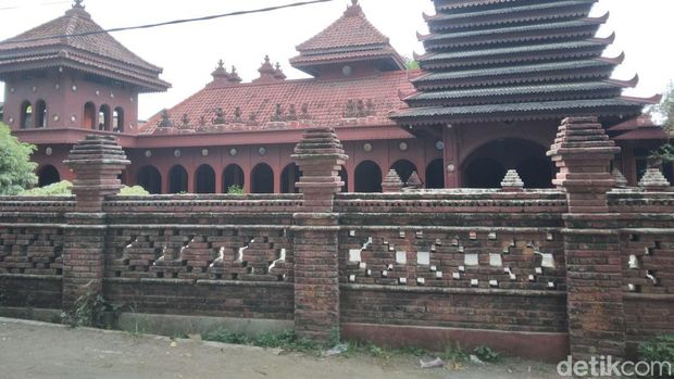 Masjid Nurbuat Cirebon