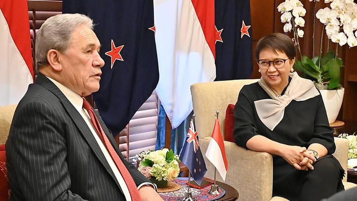 Menlu RI Retno Marsudi bertemu dengan Menlu Selandia Baru, Winston Raymond Peters di Kantor Kemenlu RI (dok. Ist)