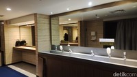 Musala dilengkapi toilet dan area wudhu yang cukup luas dan bersih. Khusus di area perempuan, terdapat ruang menyusui yang bisa dimanfaatkan bagi para ibu yang membawa bayi. Foto: Devi Setya/detikcom