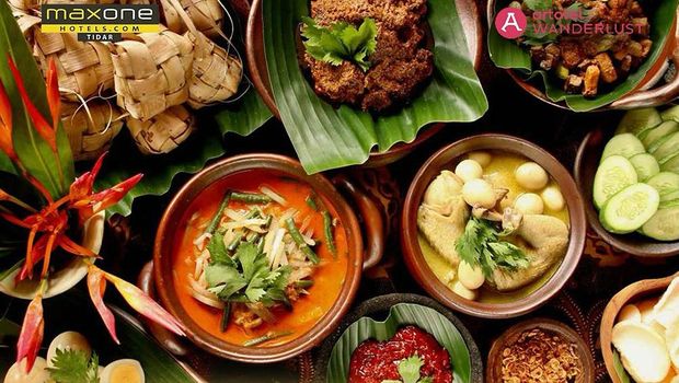 Buka bersama (bukber) erat kaitannya dengan tradisi Ramadan di Indonesia. Berikut ini 10 paket menu bukber di sederet hotel di Surabaya.