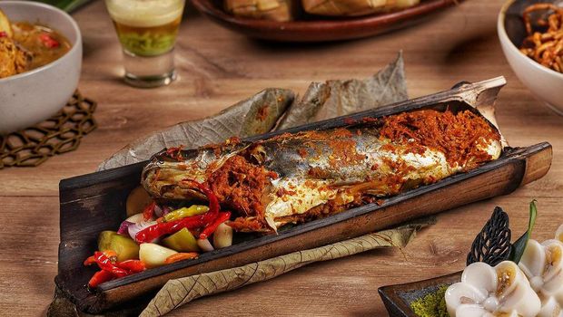 Buka bersama (bukber) erat kaitannya dengan tradisi Ramadan di Indonesia. Berikut ini 10 paket menu bukber di sederet hotel di Surabaya.