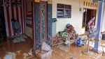 Penampakan Banjir Bandang Hanyutkan 2 Rumah di Pekalongan