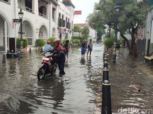 Kota Lama Semarang Diserbu Banjir, Ini Penampakannya