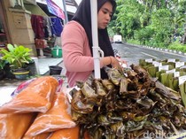 Hanya Ada Saat Ramadan, Kudapan Manis Bongko Kopyor Diburu Warga Gresik