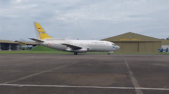 Pesawat Boeing 737-200 milik TNI AU dikerahkan mencari 21 kru KM Yuiee II yang tenggelam di Kepulauan Selayar. Dokumen Istimewa