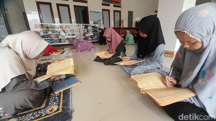 Ponpes Miftahunnaja Al Musri 1 Kabupaten Sumedang.