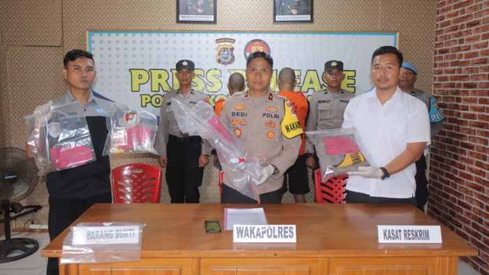 Rilis penangkapan dua pria bacok polisi di Konawe Selatan, Sultra.