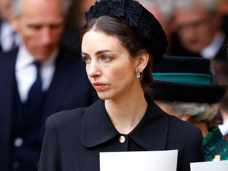 7 Foto Rose Hanbury, Wanita yang Diisukan Selingkuhan Pangeran William