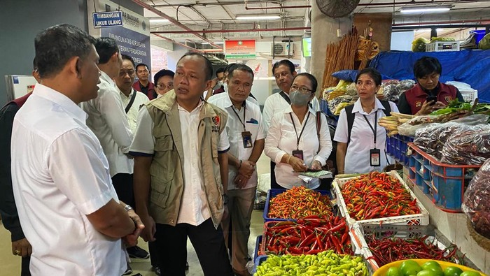 Satgas Pangan Polri cek harga bahan pokok.