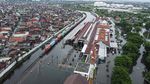 Penampakan Stasiun Tawang Semarang Lumpuh Terendam Banjir