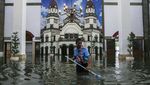 Penampakan Stasiun Tawang Semarang Lumpuh Terendam Banjir