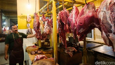 Stok Daging Sapi Dipastikan Aman, Begini Potretnya di Pasar Kebayoran