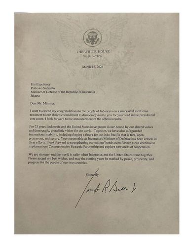 Duta Besar Amerika Serikat untuk ASEAN, Yohannes Abraham, menyampaikan secara pribadi surat Joe Biden kepada Prabowo Subianto. Surat berisi ucapan selamat atas hasil Pilpres 2024.