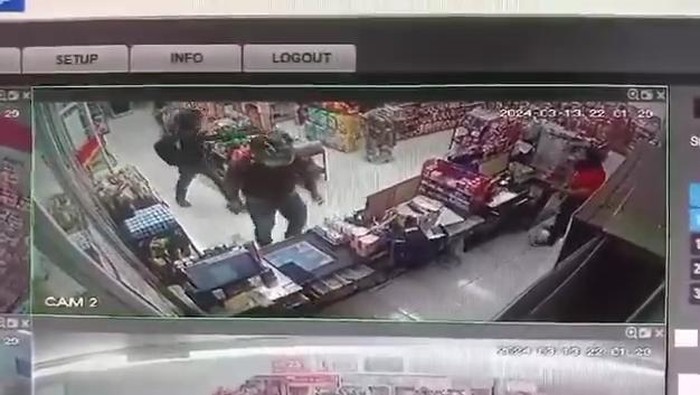 Tangkapan Layar Video Viral Perampokan Minimarket di Cililin, KBB