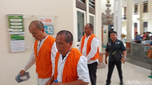 Tiga terdakwa kasus penipuan jual beli tanah Unud menjalani sidang perdana di PN Denpasar, Kamis (14/3/2024).