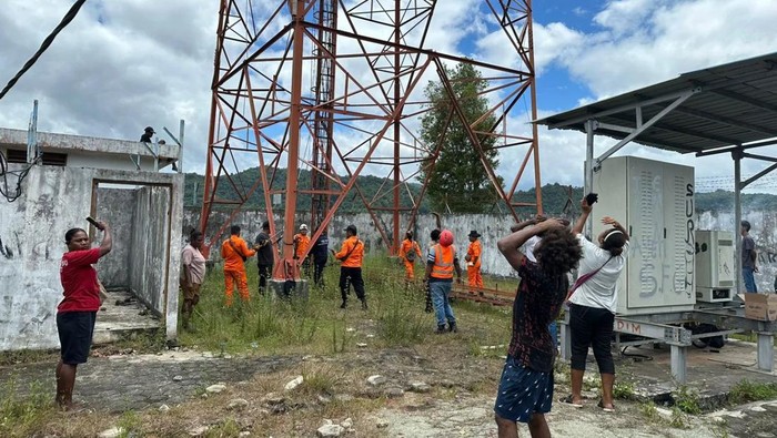 TKP anggota Basarnas Jayapura tewas terjatuh dari tower. Dokumen Kepolisian