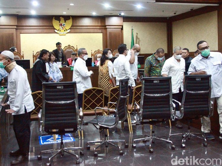 10 Pegawai Kementerian ESDM Divonis 2-6 Tahun Penjara Terkait Korupsi Tukin