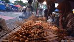 Ngabuburit di Bazar Ramadan Masjid Al Akbar Surabaya