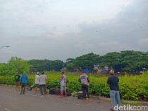 Ngabuburit Seru! Main Layangan Aduan di BKT