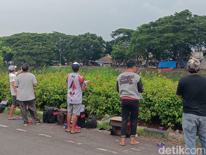Bisnis layang layang