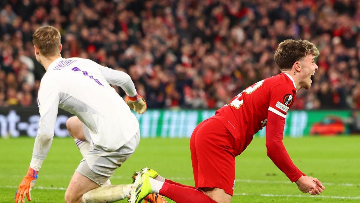 Bobby Clark mengalami cedera saat Liverpool menghantam Sparta Praha (Getty Images/Chris Brunskill/Fantasista)