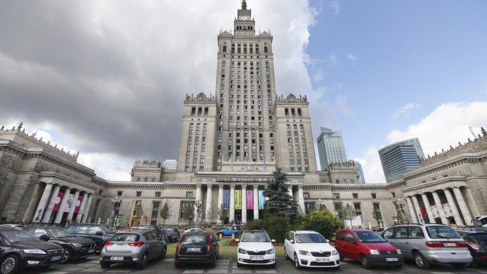 Deretan Negara dengan Waktu Puasa Terlama FILE - In this July 20, 2015 file photo, cars are parked in front of the Palace of Culture and Science in Warsaw, Poland. Two leading members of the Polish government are calling for the destruction of the building, a Stalinist-era skyscraper that dominates the Warsaw city skyline and recalls the country's subservience to Moscow during the Cold War, it was announced on Wednesday, Nov. 15, 2017. (AP Photo/Czarek Sokolowski, file)