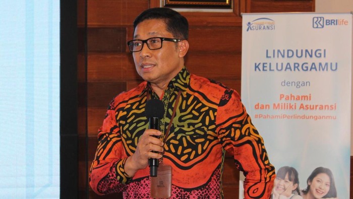 BRI Life terus bersinergi guna mendorong penguatan UMKM. Salah satunya melalui kolaborasi dengan agen BRILink yang melayani pembelian produk asuransi AMKKM.
