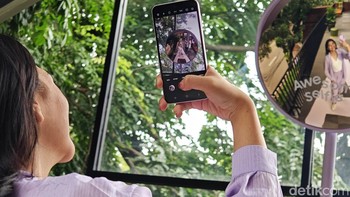 Sementara kamera belakang punya konfigurasi 50 MP,  8 MP Ultra-wide, dan 5 MP makro. Foto: Adi Fida Rahman/detikINET