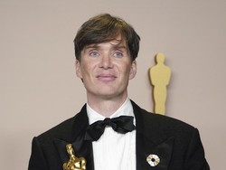Berjaya di Oscars, Cillian Murphy Terpilih Jadi Bintang Versace Icon